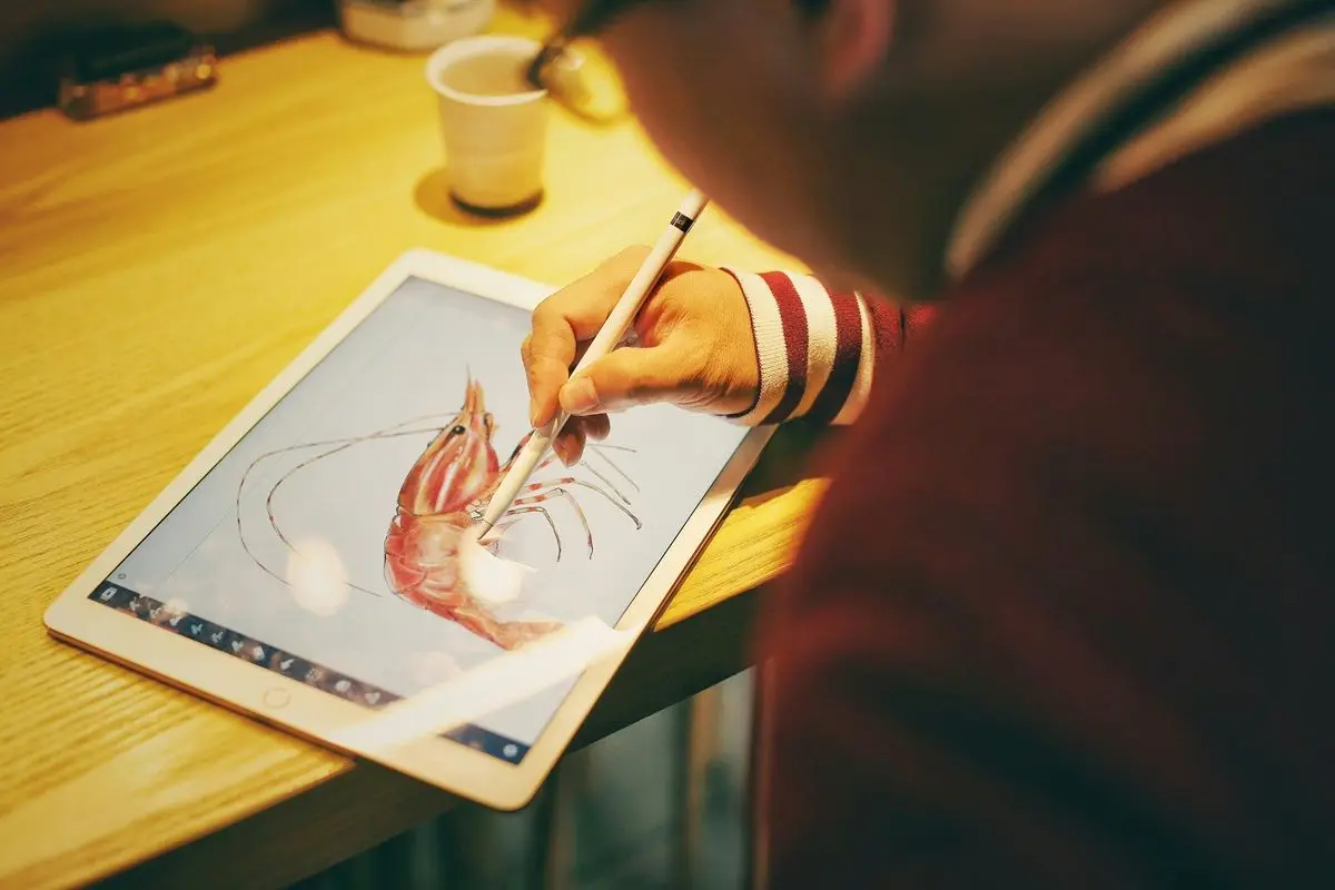 Youth-drawing-with-digital-pad.jpg