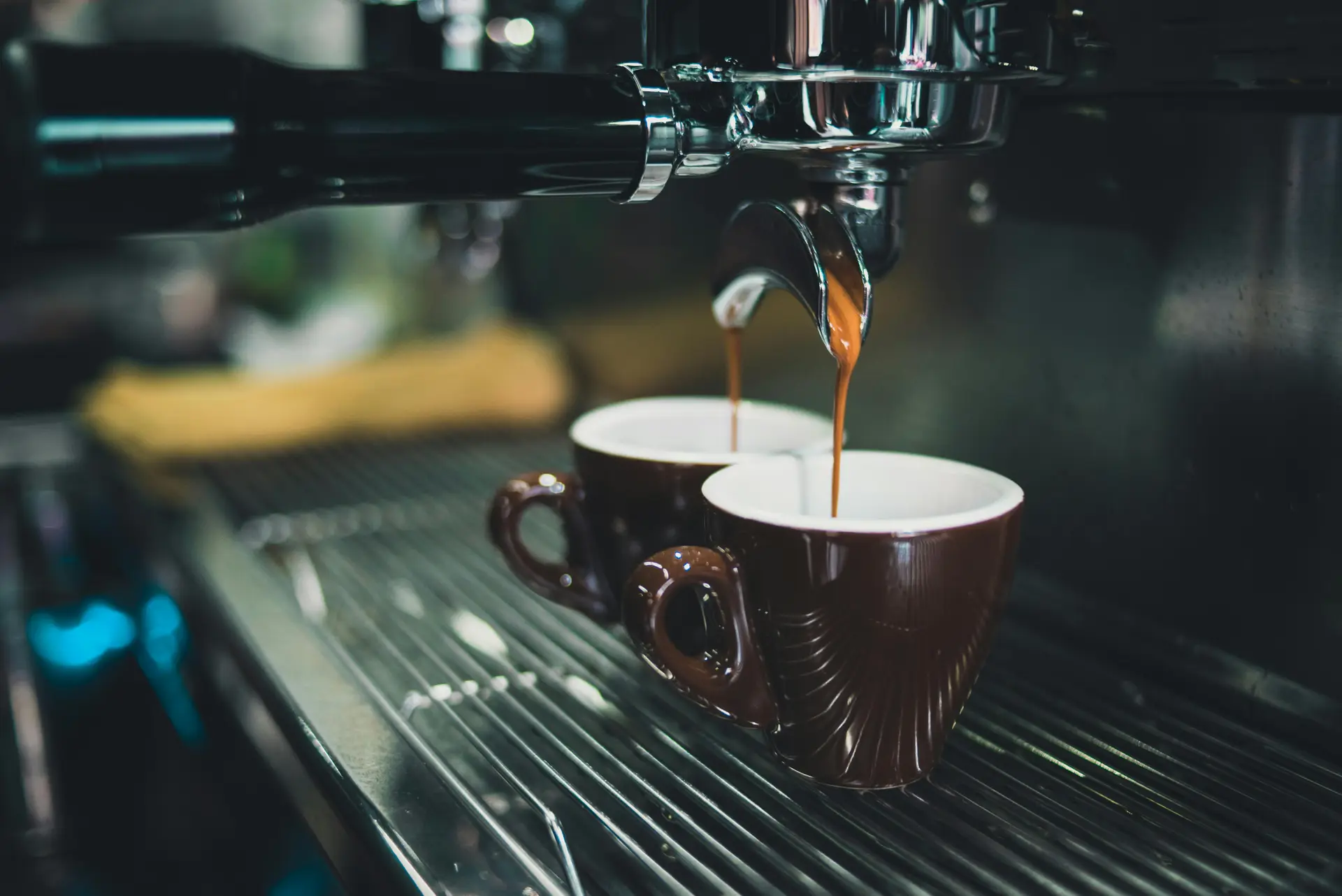 Beautiful latte art in a cup — easier to make at home than you think