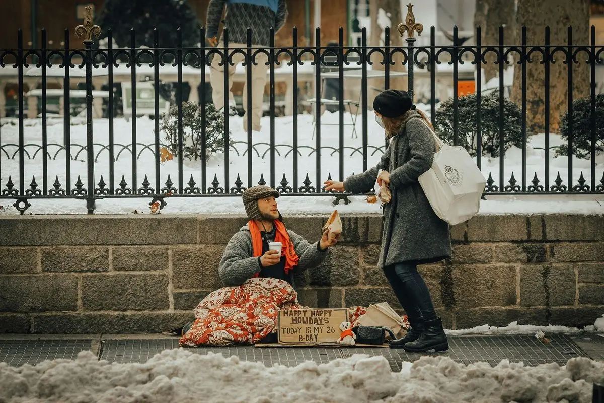 woman-helping.jpg