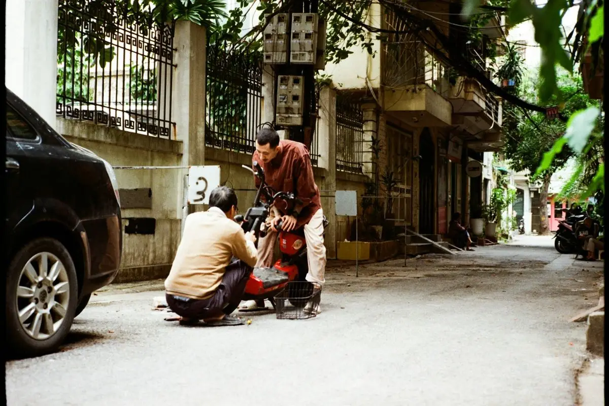 Fixing-scooter.jpg